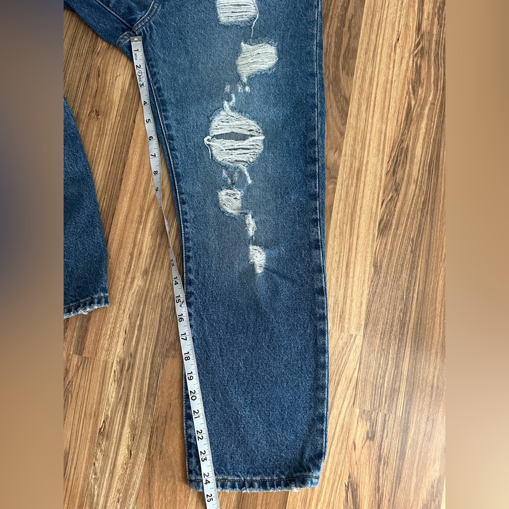 Levi’s Women’s High Rise Straight Leg Cropped Distressed Jeans Button Fly 28 - Picture 10 of 14